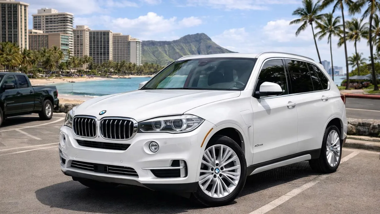 2016 BMW X5 xDrive40e from the Island Luxe fleet on Oʻahu