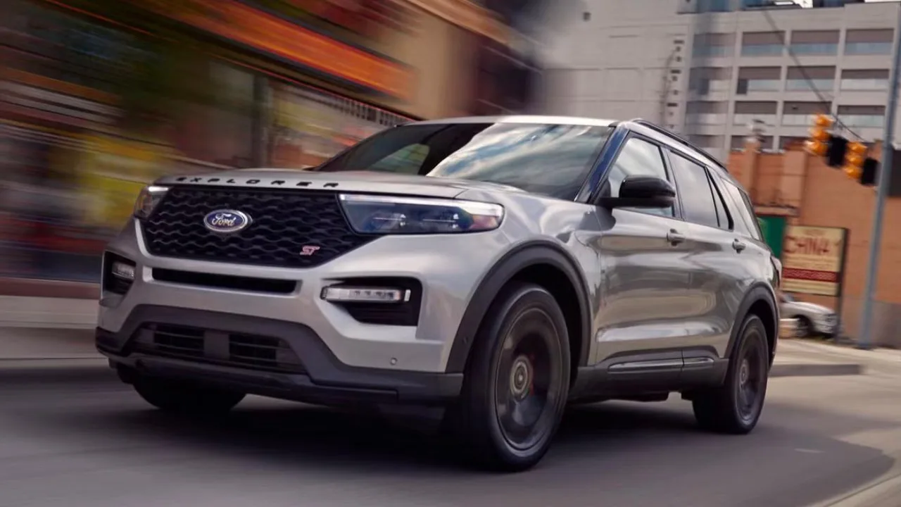 2020 Ford Explorer ST from the Island Luxe fleet on Oʻahu
