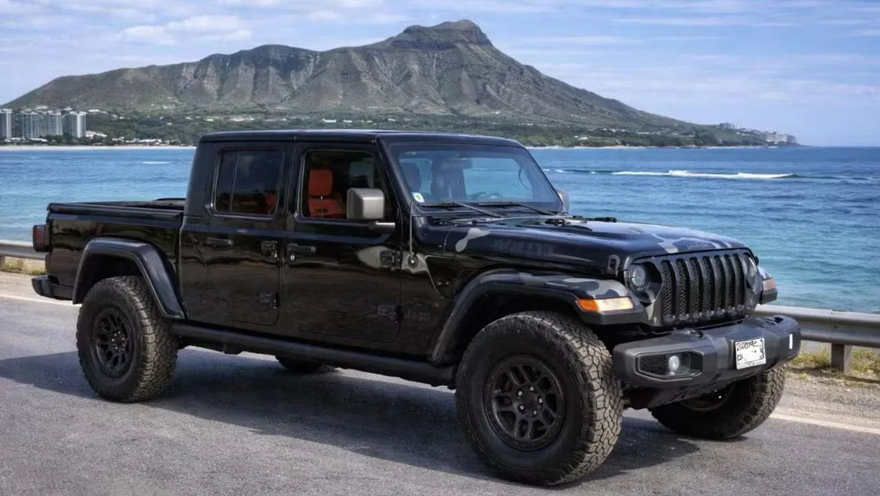 2021 Jeep Gladiator Willys from the Island Luxe fleet on Oʻahu
